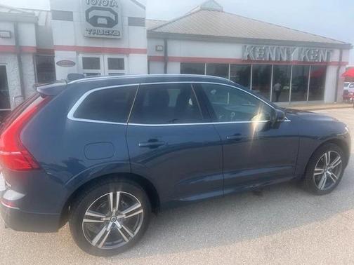 2018 Volvo XC60 T5 Momentum