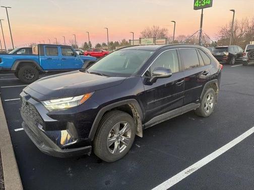 2022 Toyota RAV4 Hybrid XLE