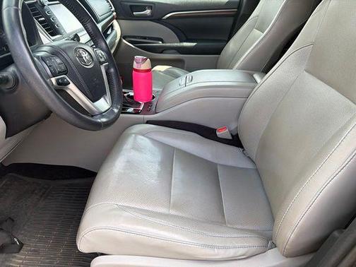 Attitude Black 2015 Toyota Highlander Limited Platinum