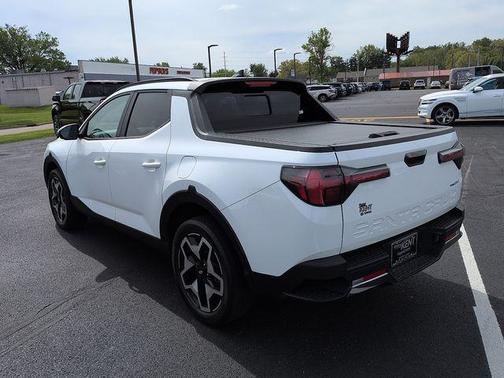 Ice White 2022 Hyundai SANTA CRUZ Limited