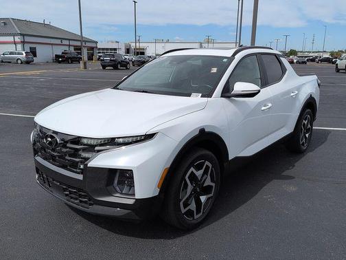 Ice White 2022 Hyundai SANTA CRUZ Limited