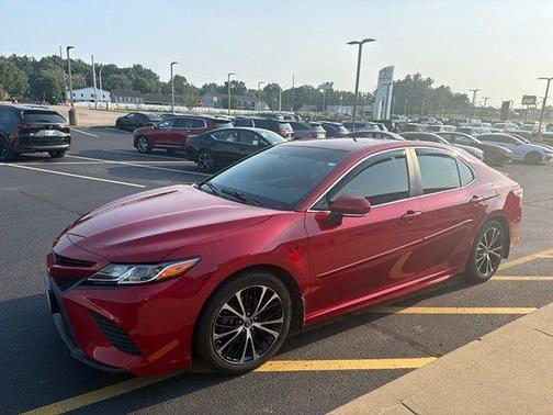 Supersonic Red 2019 Toyota Camry SE