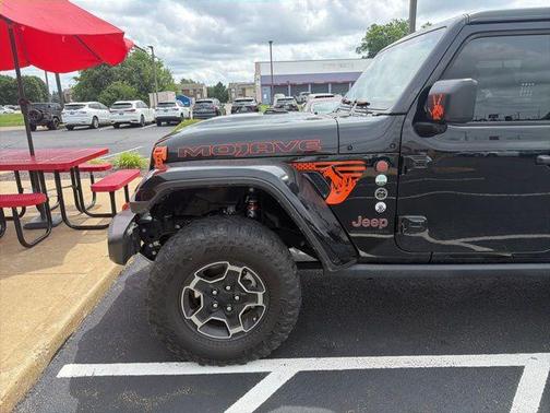 Black Clearcoat 2023 Jeep Gladiator Mojave 4x4