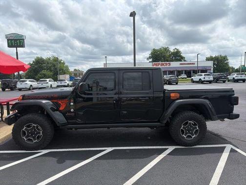 Black Clearcoat 2023 Jeep Gladiator Mojave 4x4