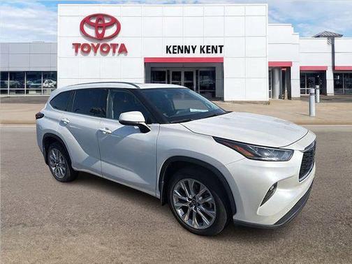 Pearl 2023 Toyota Highlander Limited