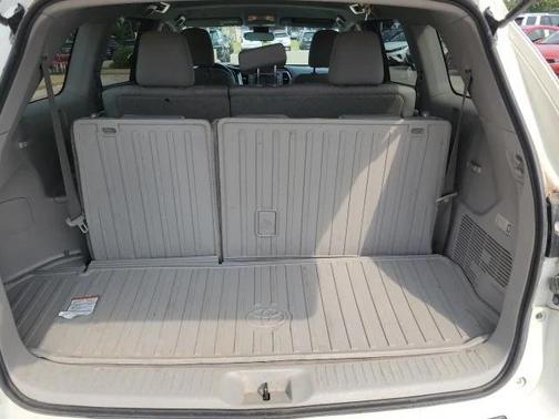 2019 Toyota Highlander LE I4