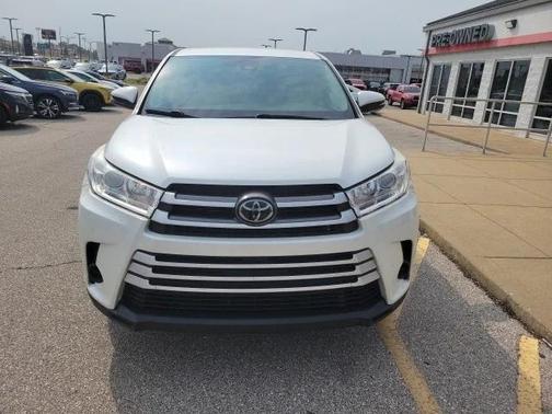 2019 Toyota Highlander LE I4