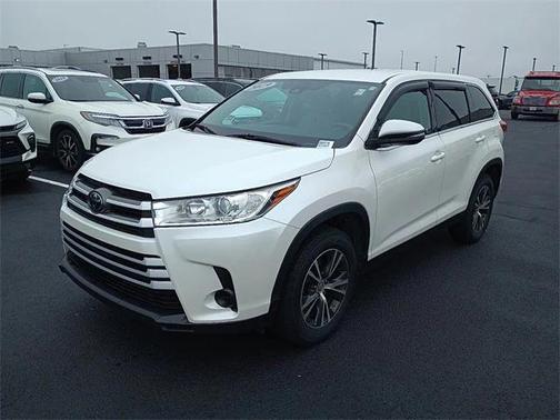 2019 Toyota Highlander LE I4