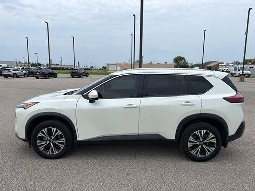 Pearl White Tricoat 2023 Nissan Rogue SV