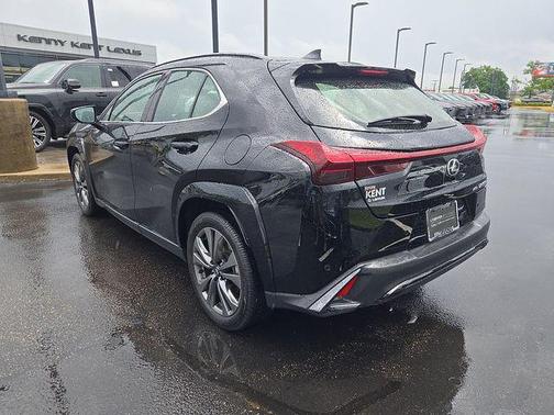 Obsidian 2025 Lexus UX 300h F SPORT Design