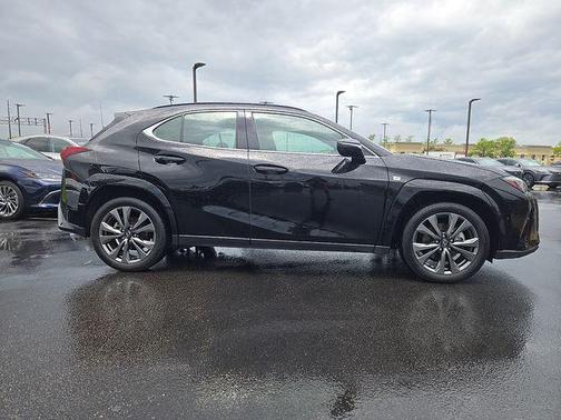 Obsidian 2025 Lexus UX 300h F SPORT Design