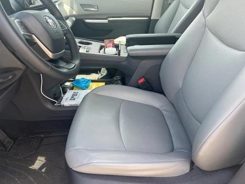 2023 Toyota Sienna XLE 7 Passenger