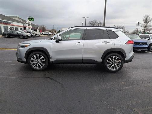 2024 Toyota Corolla Cross XLE