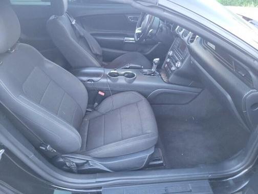 2015 Ford Mustang V6