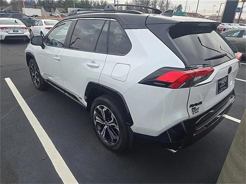 2025 Toyota RAV4 Hybrid SE