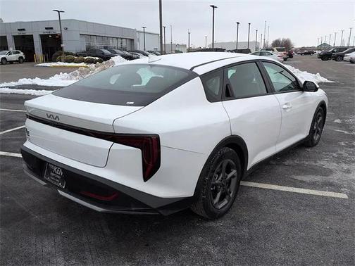 2025 Kia K4 LXS