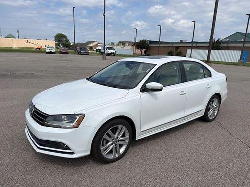Pure White 2017 Volkswagen Jetta 1.8T SEL