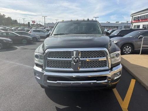 2018 RAM 2500 Laramie Crew Cab 4x4 6'4' Box