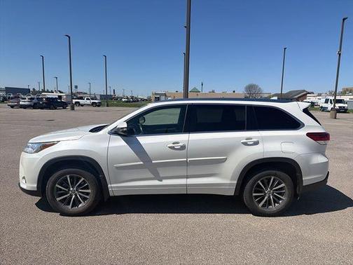 Blizzard Pearl 2018 Toyota Highlander XLE