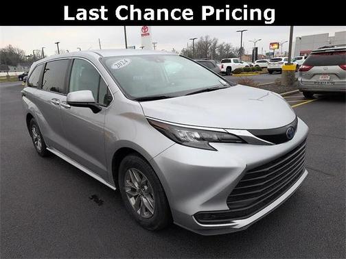 2024 Toyota Sienna LE