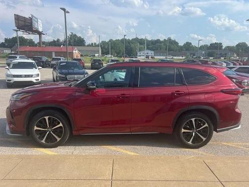 2021 Toyota Highlander XSE