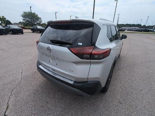 Brilliant Silver Metallic 2023 Nissan Rogue SV