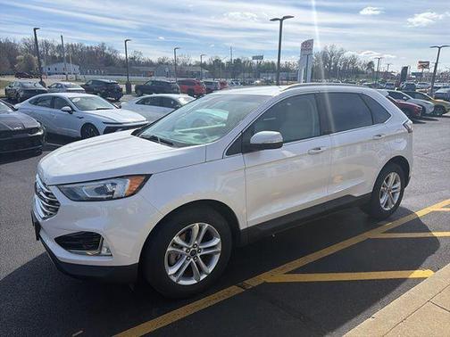 White Platinum 2019 Ford Edge SEL