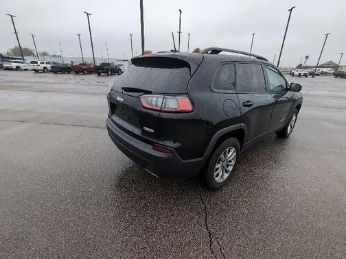 2022 Jeep Cherokee Latitude Lux