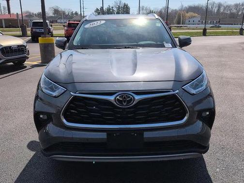 2022 Toyota Highlander Platinum