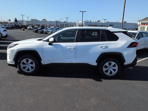 Ice 2025 Toyota RAV4 LE