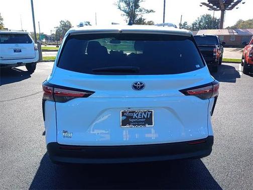 2021 Toyota Sienna LE