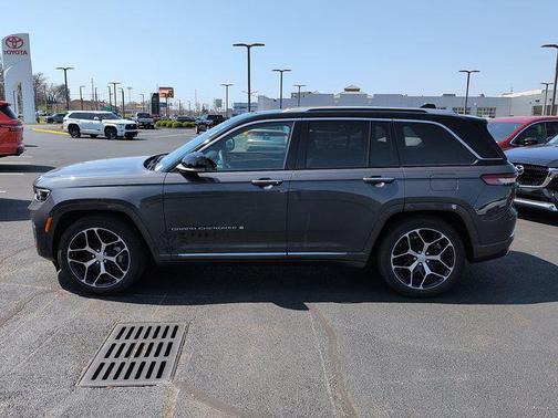 2024 Jeep Grand Cherokee Summit