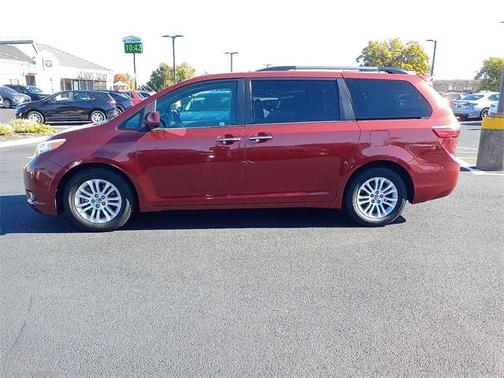 2015 Toyota Sienna XLE