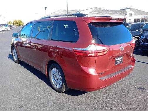 2015 Toyota Sienna XLE