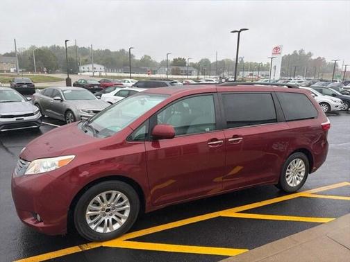 2015 Toyota Sienna XLE