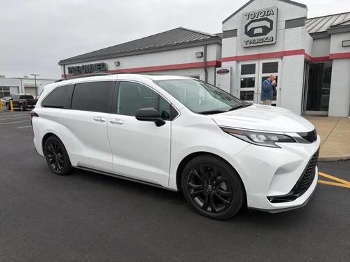 2023 Toyota Sienna XSE 7 Passenger