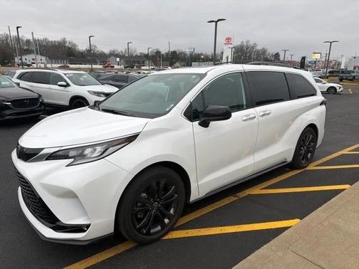 2023 Toyota Sienna XSE 7 Passenger