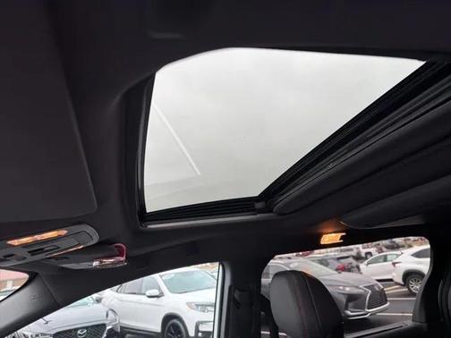 2023 Toyota Sienna XSE 7 Passenger