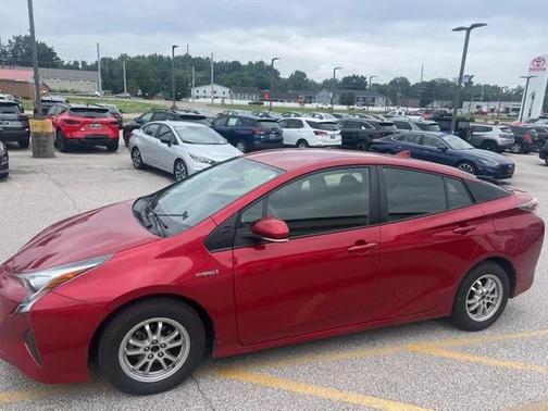 2016 Toyota Prius Two
