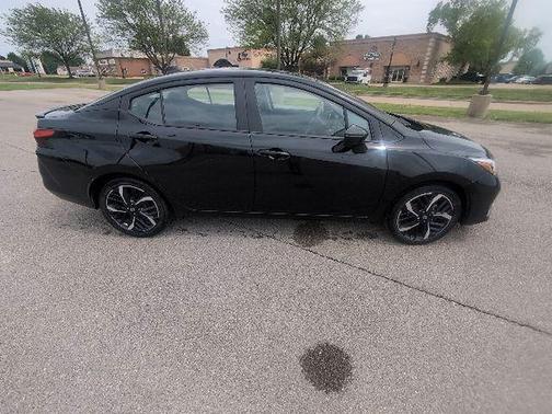 Super Black 2024 Nissan Versa 1.6 S