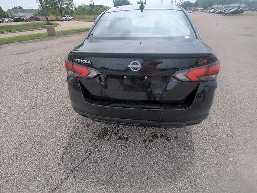 Super Black 2024 Nissan Versa 1.6 S