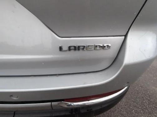 2022 Jeep Grand Cherokee Laredo