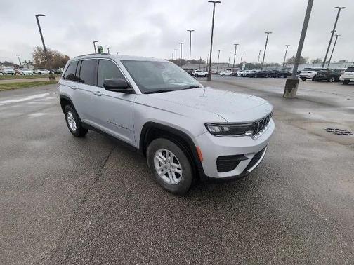 2022 Jeep Grand Cherokee Laredo