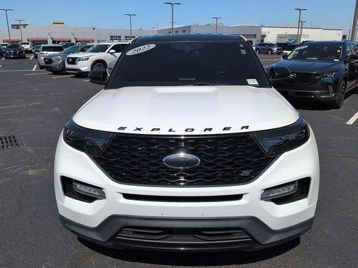 Star White Metallic Tri-Coat 2022 Ford Explorer ST