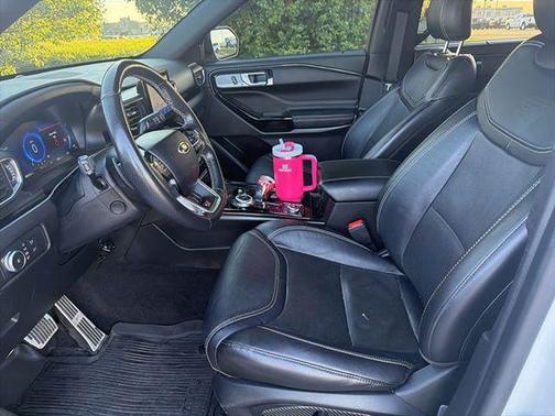 Star White Metallic Tri-Coat 2022 Ford Explorer ST