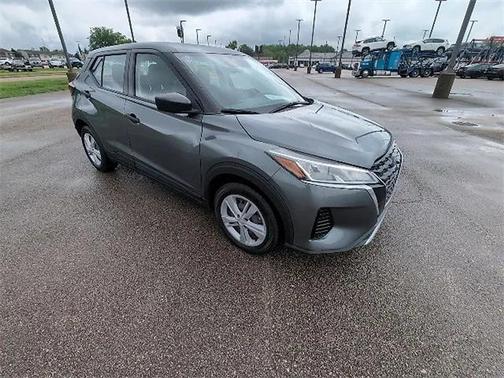 2022 Nissan Kicks S