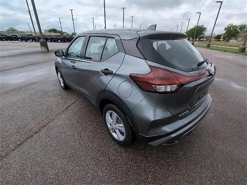 2022 Nissan Kicks S
