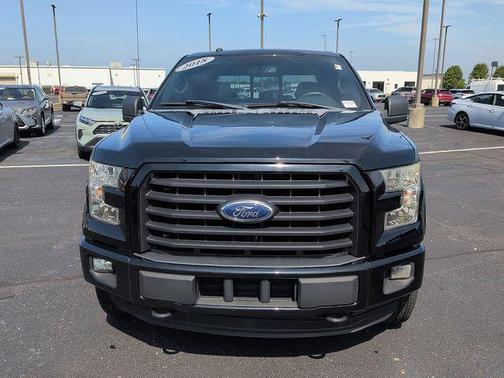Ruby Red Metallic Tinted Clearcoat 2016 Ford F-150 XLT