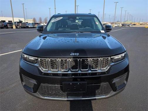 2022 Jeep Grand Cherokee Laredo