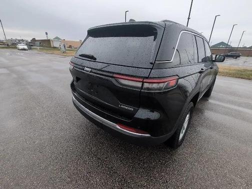 2022 Jeep Grand Cherokee Laredo